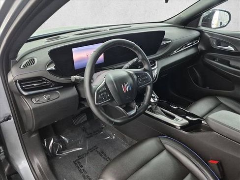 Used 2024 Buick Envista Sport Touring w/ Convenience I Package FWD image 10