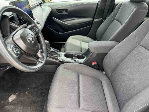 Used 2025 Toyota Corolla LE FWD image 13