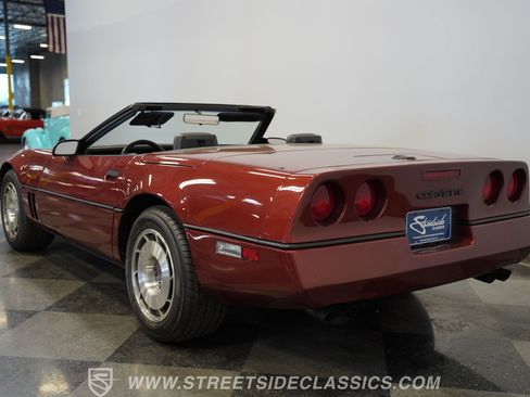 Used 1987 Chevrolet Corvette Convertible RWD image 10