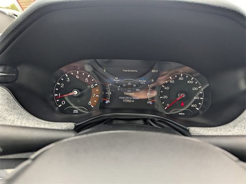 Used 2024 Jeep Compass Latitude image 29