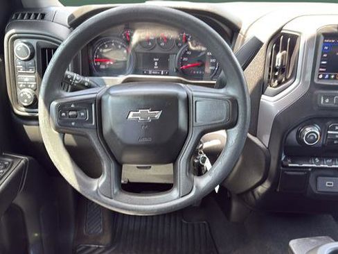 Used 2020 Chevrolet Silverado 1500 Custom Trail Boss w/ Custom Convenience Package AWD/4WD image 25