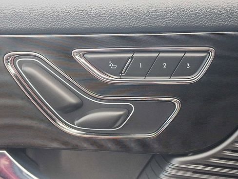 Used 2022 Lincoln Corsair AWD w/ Premium Package image 25