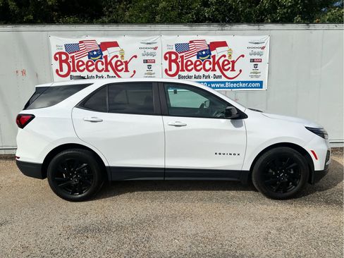 Certified 2023 Chevrolet Equinox LS w/ LS Convenience Package image 2