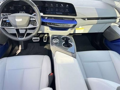 New 2026 Cadillac Optiq Sport 1 image 24