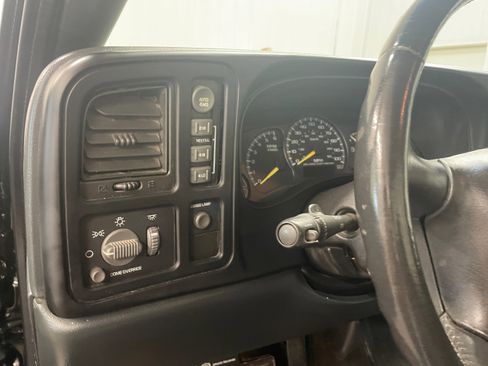 Used 2000 Chevrolet Silverado 1500 LS w/ Off-Road Chassis Pkg image 13