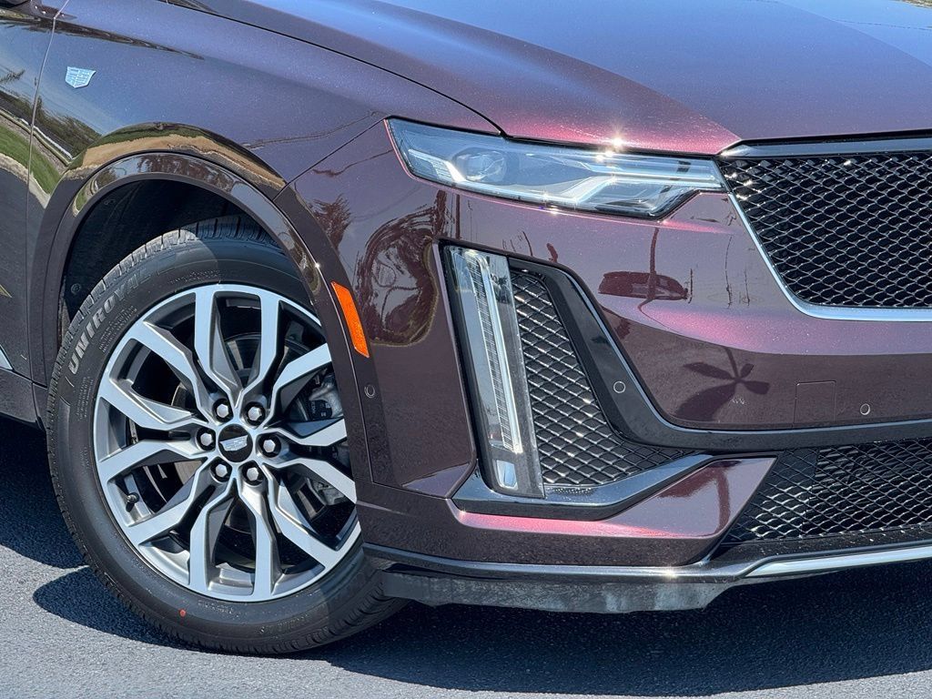 Used 2021 Cadillac XT6 Sport AWD/4WD image 13