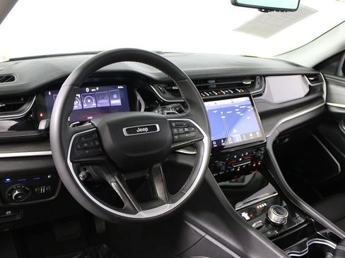 Used 2023 Jeep Grand Cherokee 4WD 4xe w/ Luxury Tech Group II image 31