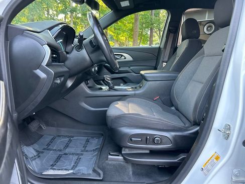 Used 2022 Chevrolet Traverse LT w/ LPO, Floor Liner Package AWD/4WD image 14