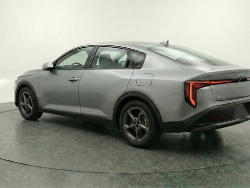 Used 2025 Kia K4 LXS image 6
