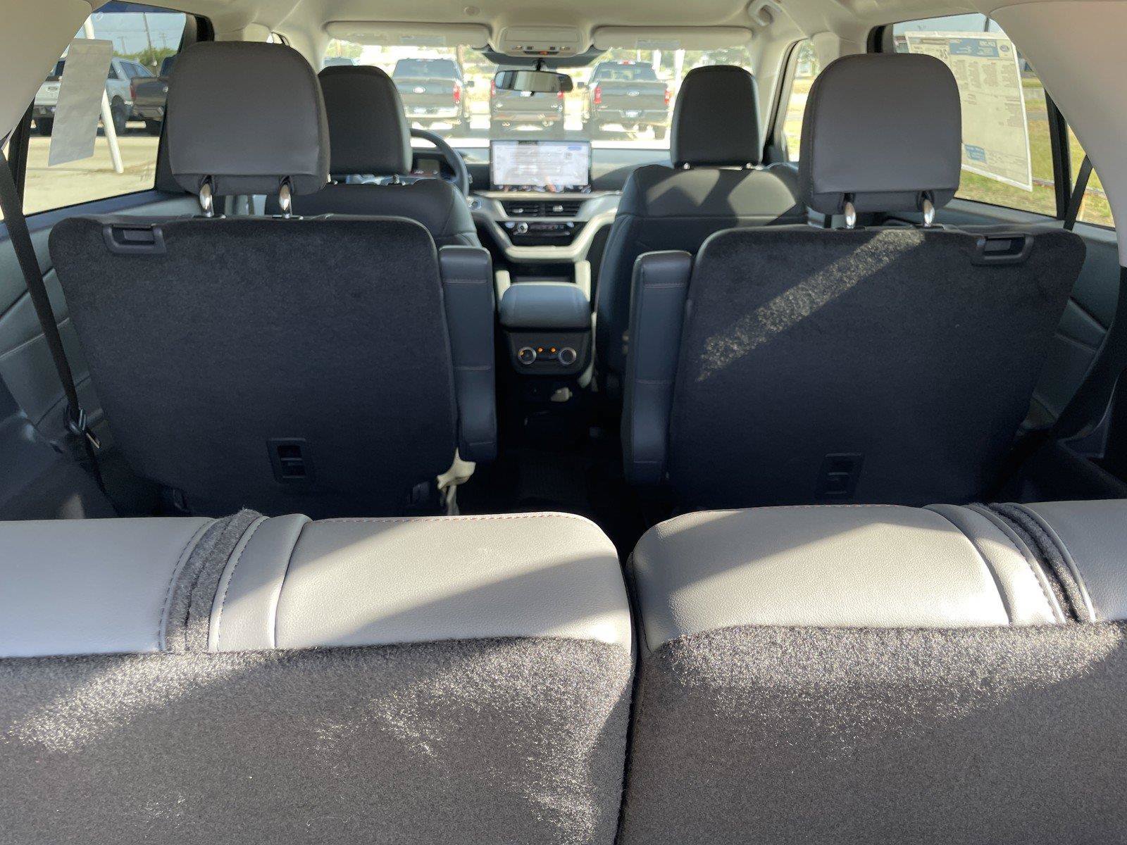 New 2026 Ford Explorer Active w/ Active Comfort Package RWD image 25