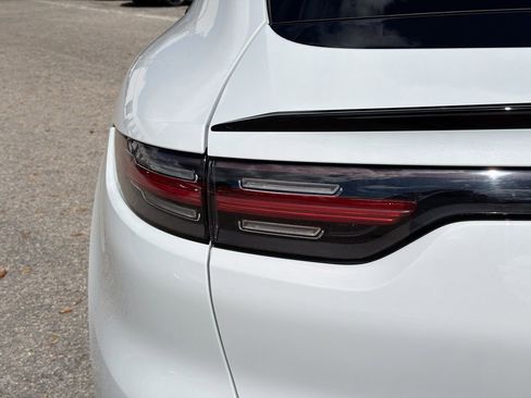 Used 2020 Porsche Cayenne Turbo image 14