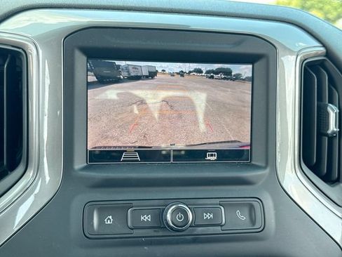 Used 2022 Chevrolet Silverado 1500 Custom Trail Boss AWD/4WD image 17