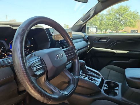 Used 2024 Chevrolet Colorado Trail Boss w/ Technology Package AWD/4WD image 10
