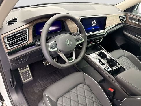 New 2026 Volkswagen Atlas SEL Premium R-Line AWD/4WD image 9