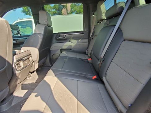 Used 2024 Chevrolet Silverado 2500 ZR2 w/ ZR2 Bison Edition AWD/4WD image 5