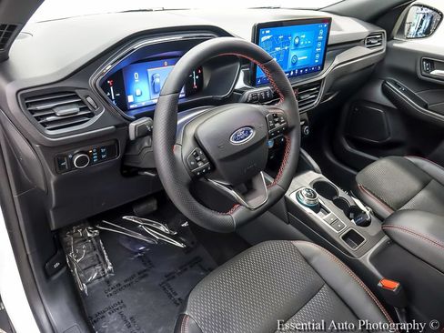 Used 2025 Ford Escape ST-Line w/ Tech Pack #1 AWD/4WD image 10