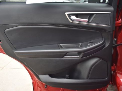 Used 2024 Ford Edge SEL w/ Convenience Package image 35