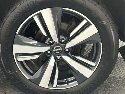 Used 2023 Nissan Rogue SL AWD/4WD image 20