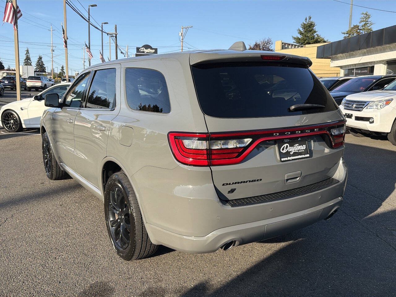Used 2020 Dodge Durango SXT AWD/4WD image 3