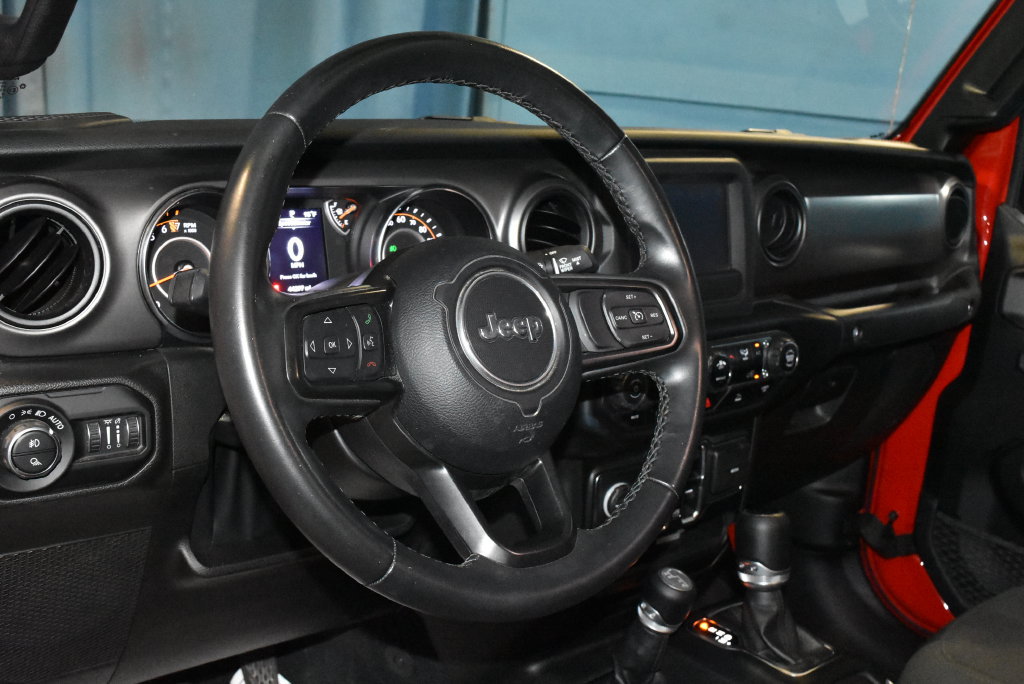 Used 2022 Jeep Gladiator Sport AWD/4WD image 2