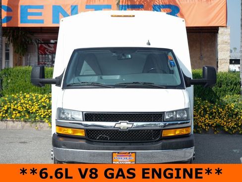 Used 2021 Chevrolet Express 3500 w/ Power Convenience Package image 3