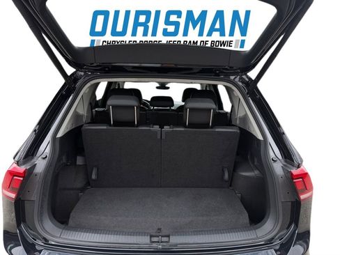 Used 2024 Volkswagen Tiguan Wolfsburg Edition image 28