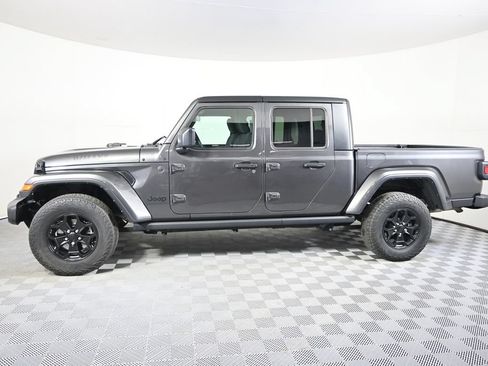 Used 2023 Jeep Gladiator Sport AWD/4WD image 2