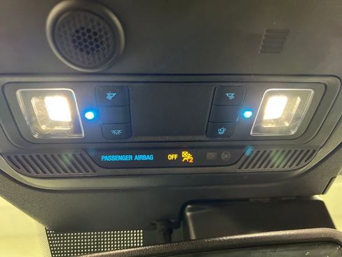 Used 2024 Ford Bronco Badlands image 56