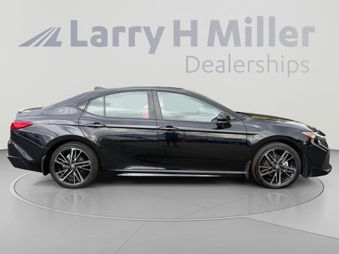 Used 2025 Toyota Camry XSE w/ Premium Package AWD/4WD image 6