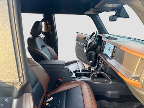 Used 2024 Ford Bronco Outer Banks image 24