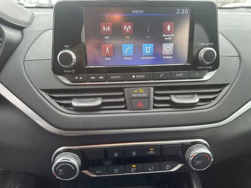 Used 2024 Nissan Altima 2.5 S image 15