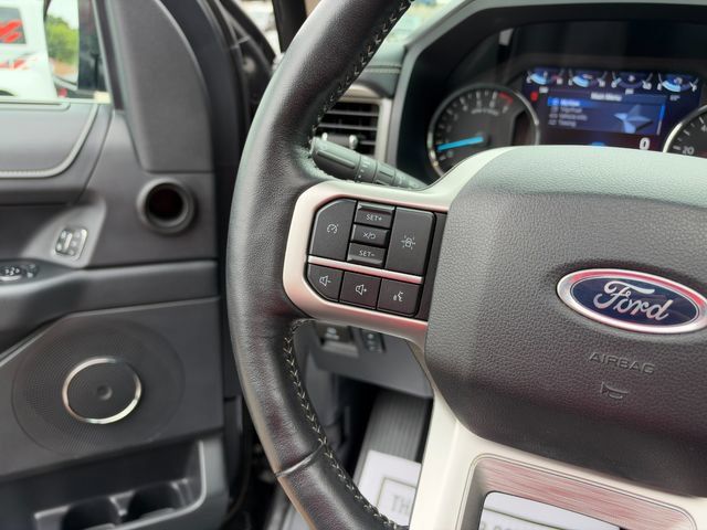 Used 2024 Ford Expedition XLT AWD/4WD image 41