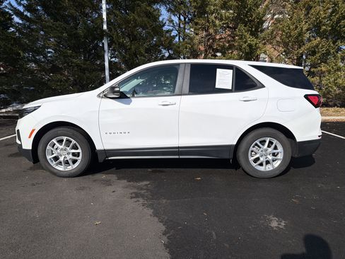 Used 2024 Chevrolet Equinox LS w/ LS Convenience Package image 7