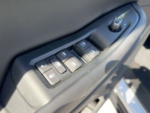 New 2025 Jeep Grand Cherokee Laredo image 28