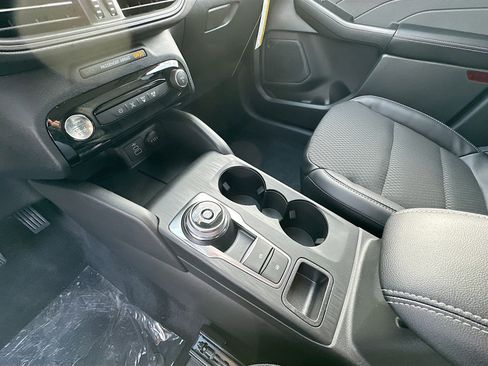 New 2026 Ford Escape SE image 12