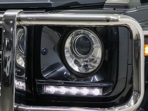 Certified 2017 Mercedes-Benz G 63 AMG 4MATIC image 7