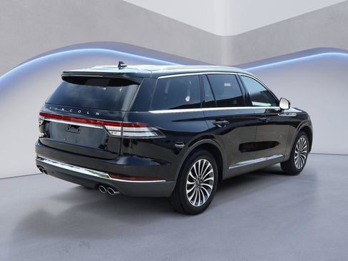 Certified 2023 Lincoln Aviator Reserve w/ Elements Package Plus AWD/4WD image 7