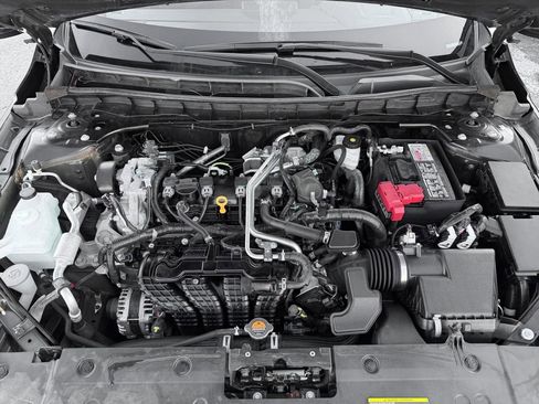 Used 2024 Nissan Altima 2.5 SV image 29