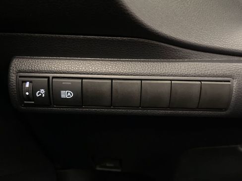 Certified 2025 Toyota Corolla LE FWD image 28