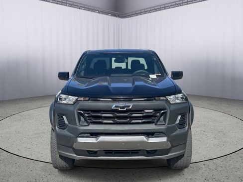 Used 2024 Chevrolet Colorado Trail Boss w/ Advanced Trailering Package AWD/4WD image 4