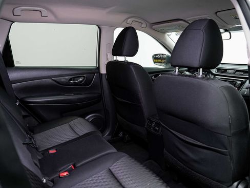Used 2018 Nissan Rogue SV AWD/4WD image 17