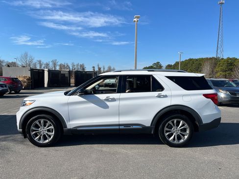 Used 2021 Ford Explorer Limited w/ Equipment Group 301A image 15