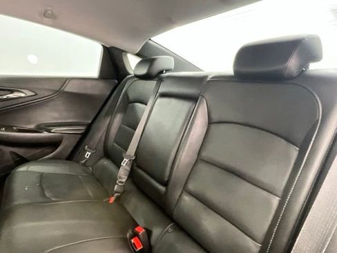 Used 2016 Chevrolet Malibu Premier w/ Driver Confidence Package II FWD image 7