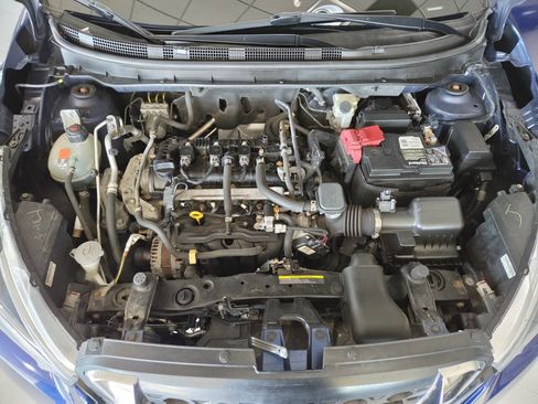 Used 2019 Nissan Kicks SV FWD image 36