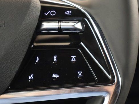 New 2026 Cadillac Vistiq Sport image 16