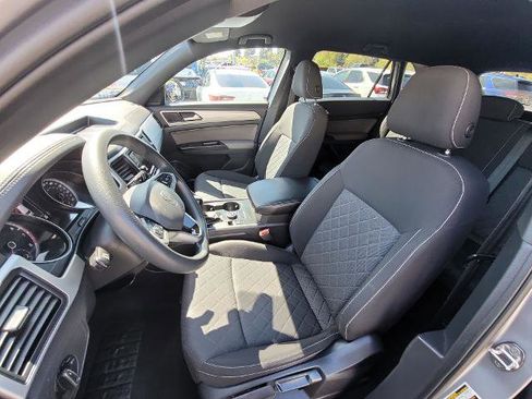 Used 2021 Volkswagen Atlas Cross Sport S image 17