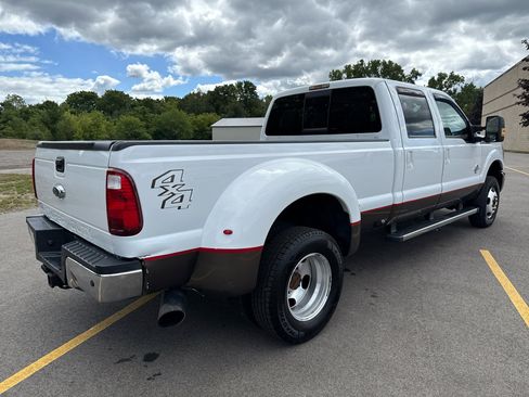Used 2016 Ford F350 Lariat w/ Chrome Package image 5