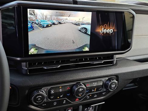 New 2026 Jeep Gladiator Sport image 12