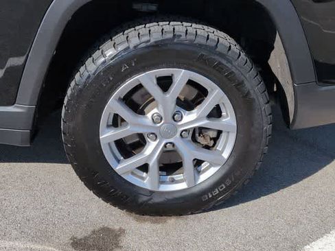Used 2021 Jeep Grand Cherokee L Limited AWD/4WD image 14