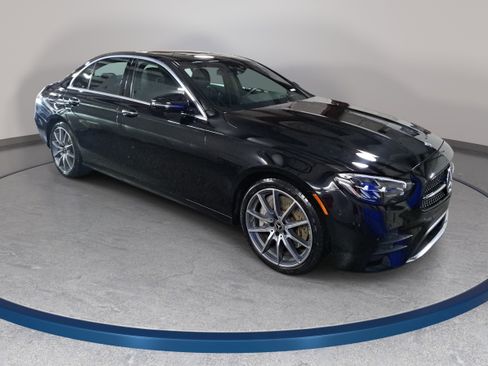 Used 2021 Mercedes-Benz E 350 4MATIC Sedan image 3